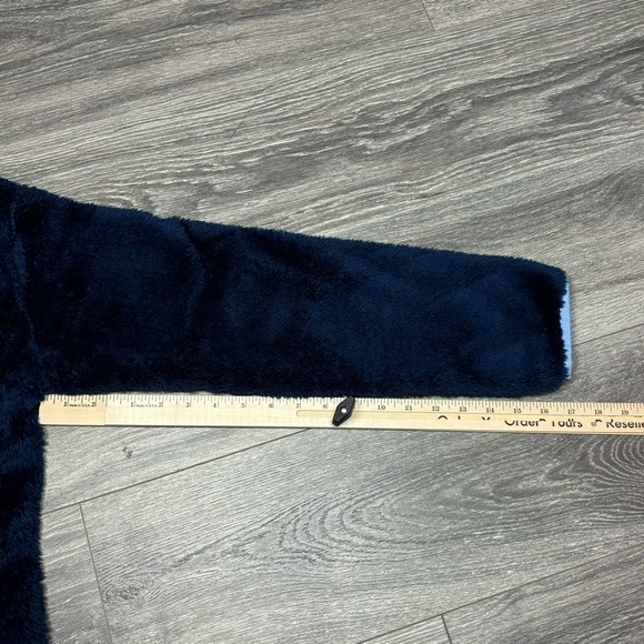 Vineyard Vines Navy Plush Teddy Snap-Placket Popover in Deep Bay Large 242 - Picture 12 of 12